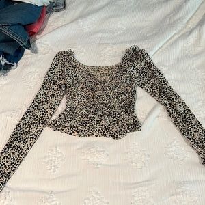 Urban leopard top
